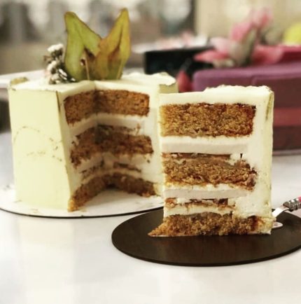 کیک روسی فندوق گلابی